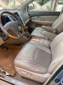 A picture of LEXUS RX330 2006