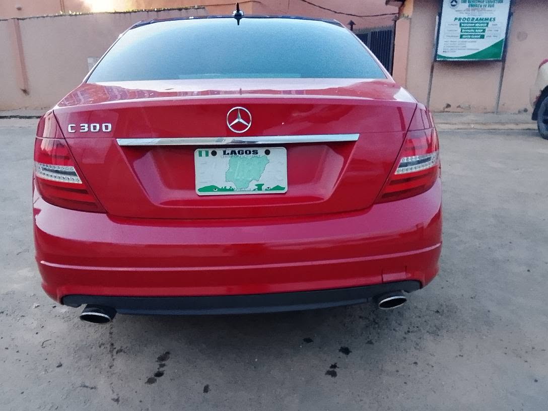 A picture of Neatly used 08 Mercedes Benz C300 for sale tokubor standard