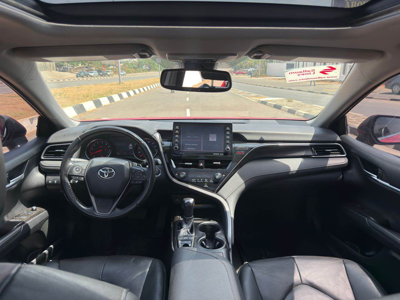 A picture of 2021 FOREIGN USED TOYOTA CAMRY XSE GOING FOR JUST 37M