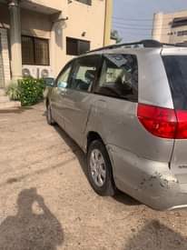 A picture of Toyota Sienna 2008