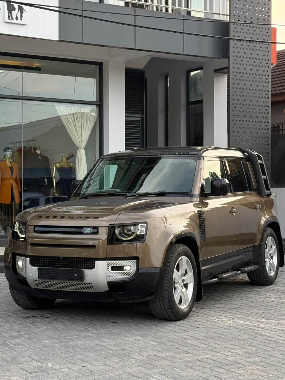 A picture of Contact 0713818761 Land Rover Defender 110 Price 268Milioni