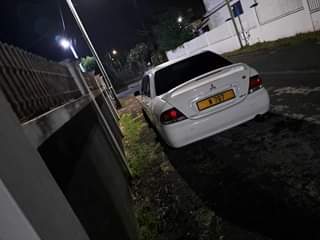 mitsubishi lancer