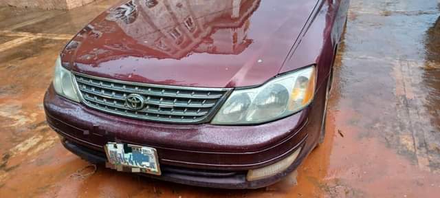 A picture of 2003 Toyota Avalon dashboard and everything is working perfectly well