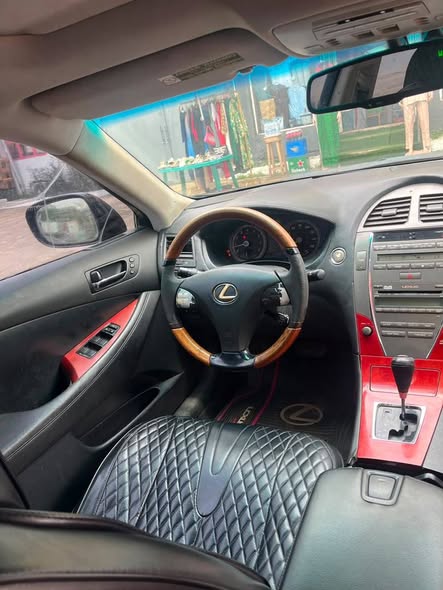 A picture of Registered 08 Lexus ES350