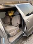 A picture of Toyota sienna 03 a year used first body