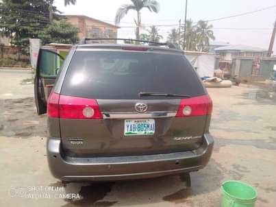 A picture of 2007 Toyota Sienna
