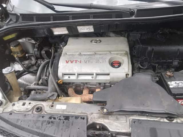 A picture of Toyota sienna registered 2005 xle 