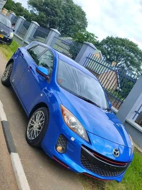 mazda axela