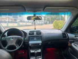 A picture of Neatly used 06 Honda Accord DC