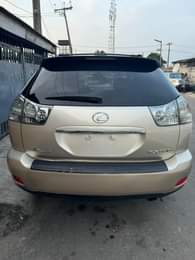 A picture of 2005 Lexus Rx 330 registered extremely neat and nothing to