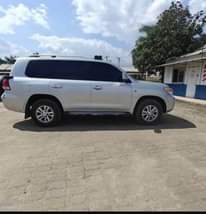 A picture of LANDCRUISER V8