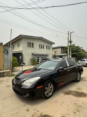 A picture of Registered lexus es330 2006