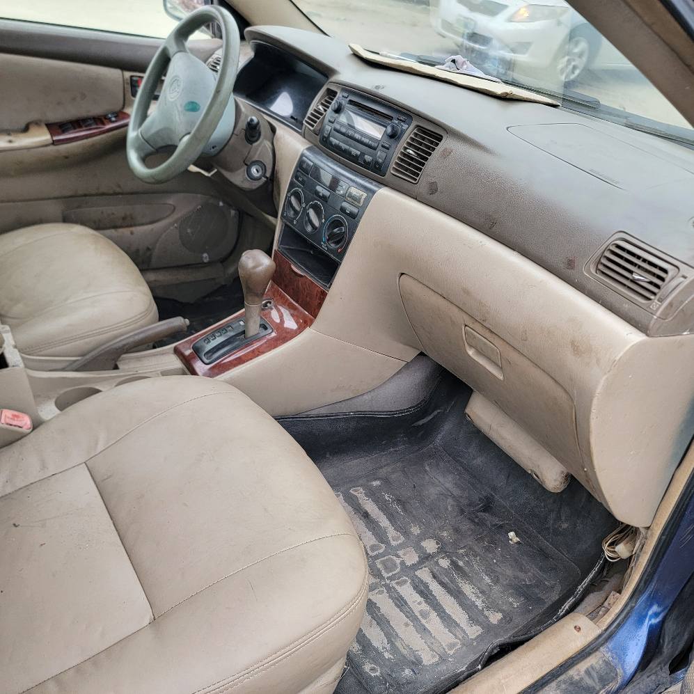 A picture of 2004 Toyota corrolla Nigeria used