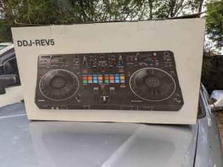 A picture of PIONEER DDJ REV5