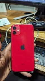A picture of Iphone 11 plain arusha njoo na ofa