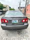 A picture of 2004 TOYOTA COROLLA LE