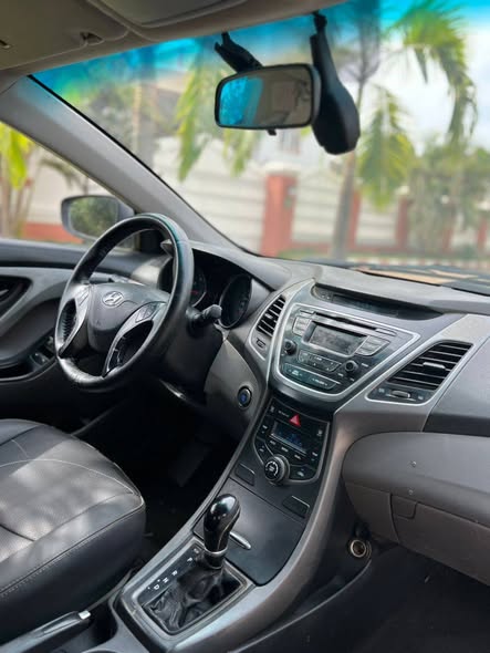A picture of Super cheap fuel economy 2014 full option Hyundai Elantra going