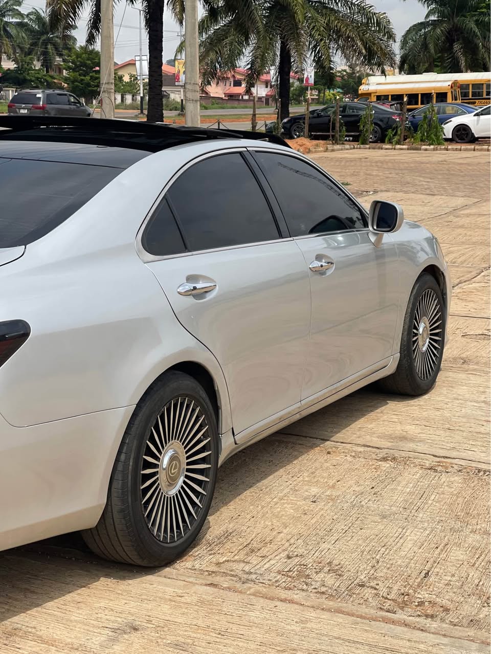 A picture of Lexus ES350 price 11.9m