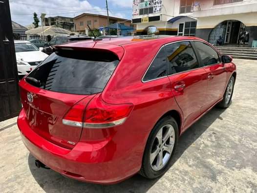 A picture of DIRECT TOKUNBO 2011 TOYOTA VENZA AWD Double Panoramic Roof Thumbstart