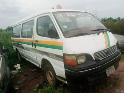 A picture of Toyota hiace 18 seaters price 1 5 location owerri 07040637386