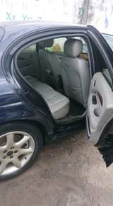 A picture of Jaguar kali haijaguswa chochote bei milioni 3.5 piga sim 0688757415