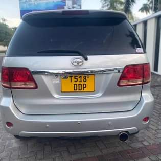A picture of TOYOTA FOURTUNER INAUZWA