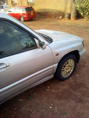 A picture of 2001 SUBARU FORESTER 2001 8