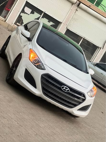 A picture of HYUNDAI GT