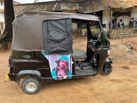 A picture of NAUZAA