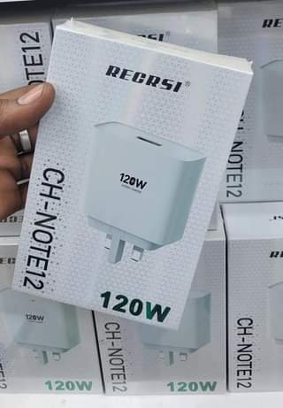 A picture of Fast charges Smart Iphone Type c