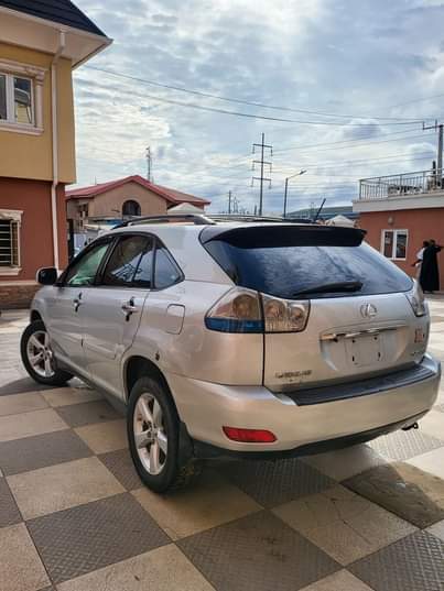 A picture of  TOKS STANDARD Lexus Rx 350 2009 Model 100 perfect