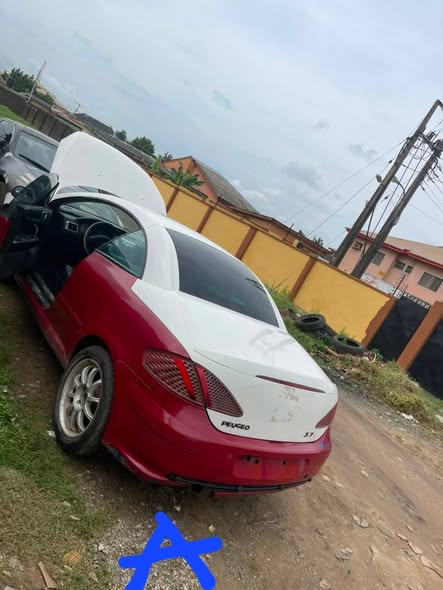 A picture of Ipaja Peugeot 307 automatic convertible