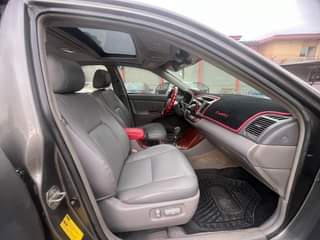 A picture of 06 Toyota Camry