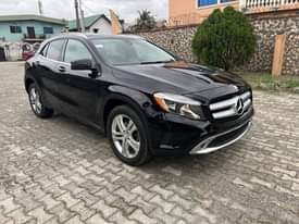 A picture of 2016 Mercedes Benz GLE 250 V6