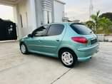 A picture of Extremely clean Peugeot 206 Automatic drive Nothing to fix 1