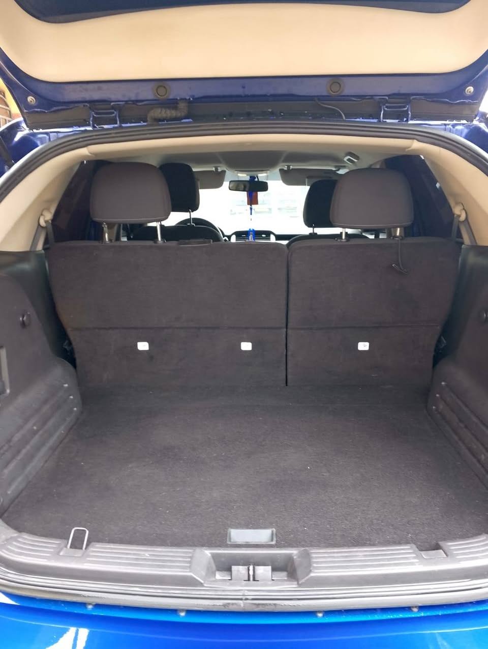 A picture of Ford edge for sale foreign uses 14m