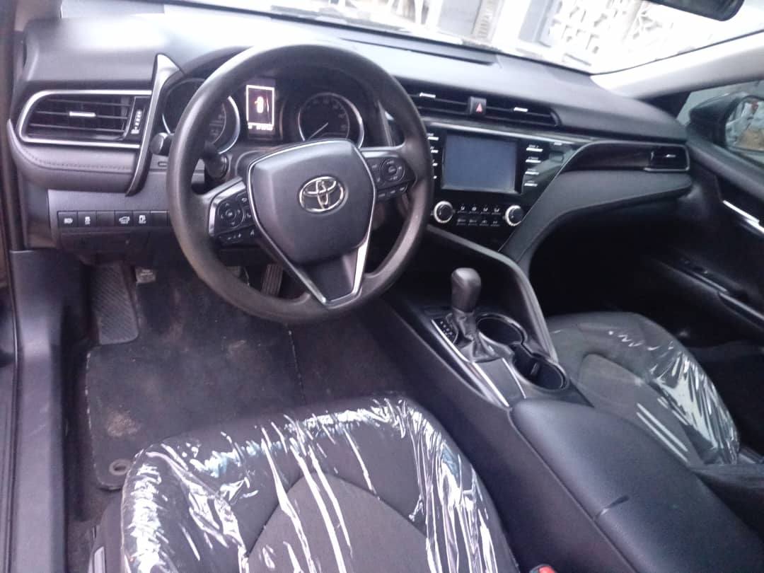 A picture of 2020 Toyota camry le