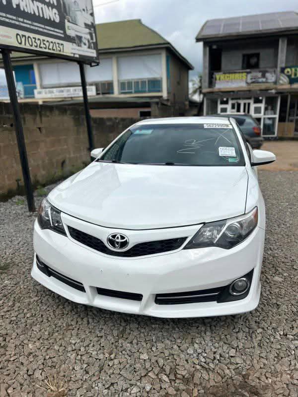 A picture of 2015 Toyota camry