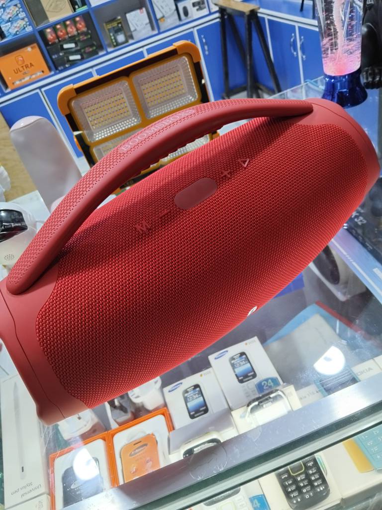 A picture of BOOMSBOX3