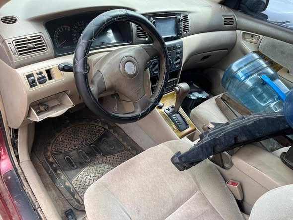 A picture of Distress sale 2004 Toyota Corolla