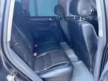A picture of VW TOURAGE Cc 3200 Year 2005 Mileage 120 000 Automatic
