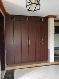 A picture of Kira nsasa 800k