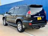 A picture of Toyota Landa cruiser Prado DMQ