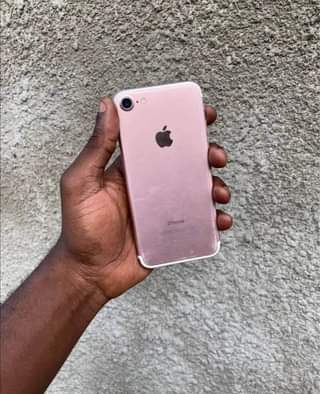 A picture of iPhone 7 plain