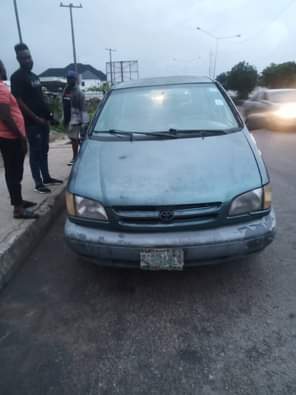 A picture of TOYOTA SIENNA FOR SALE Engine Tested Certified Gear Tested Certified