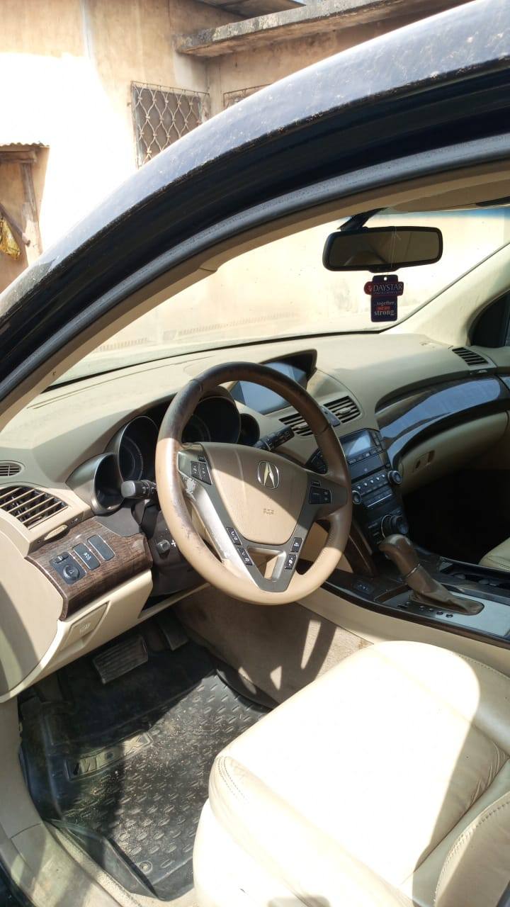 A picture of Acura MDX 2010 model for sale