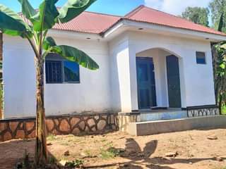 A picture of BRAND NEW HOUSE On quick sale Located kasangati kiti city