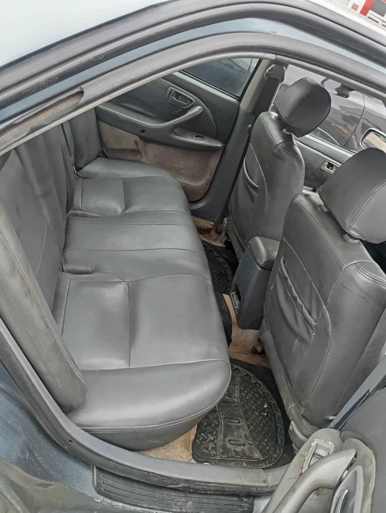 A picture of Dealer buy Toyota Camry drop light Engine Gear AC NEED