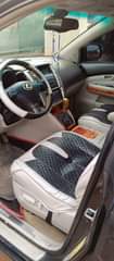 A picture of Lexus RX 330
