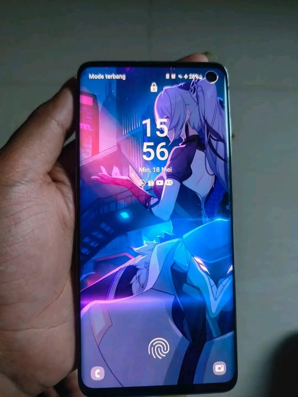 A picture of Samsung s10